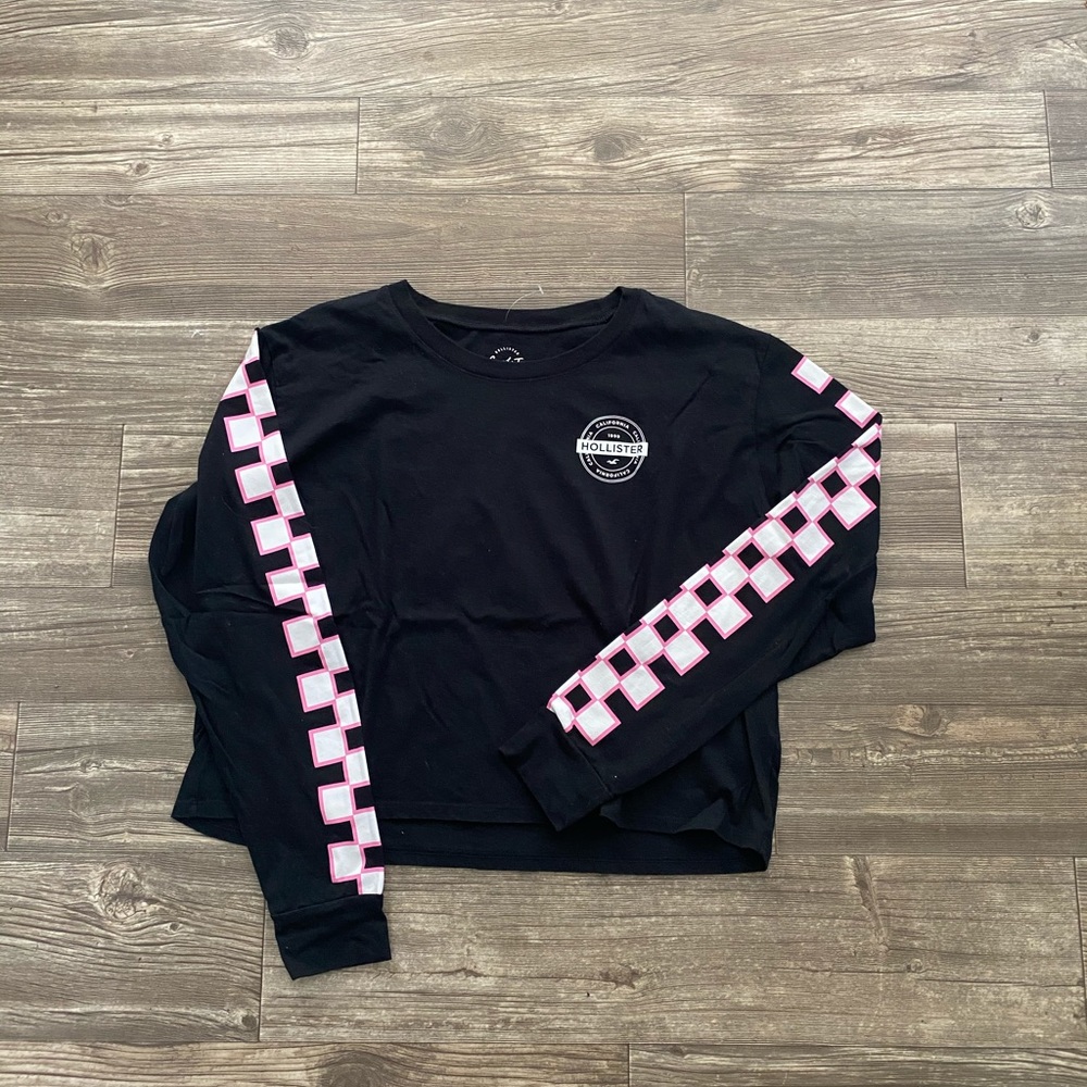 Long sleeved Holister graphic tee